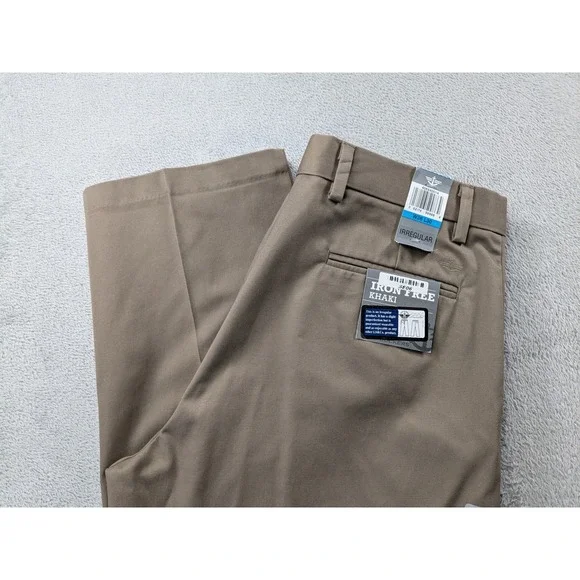 Dockers D3 Classic Fit Iron Free Khaki Pants Mens 36x30 Brown Flat Front New - Picture 1 of 15